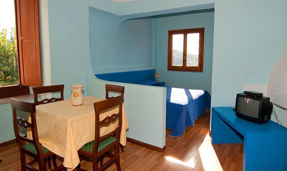 Freedom Holiday Residence Massa Lubrense Δωμάτιο φωτογραφία