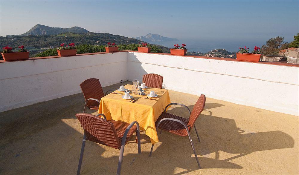 Freedom Holiday Residence Massa Lubrense Εστιατόριο φωτογραφία