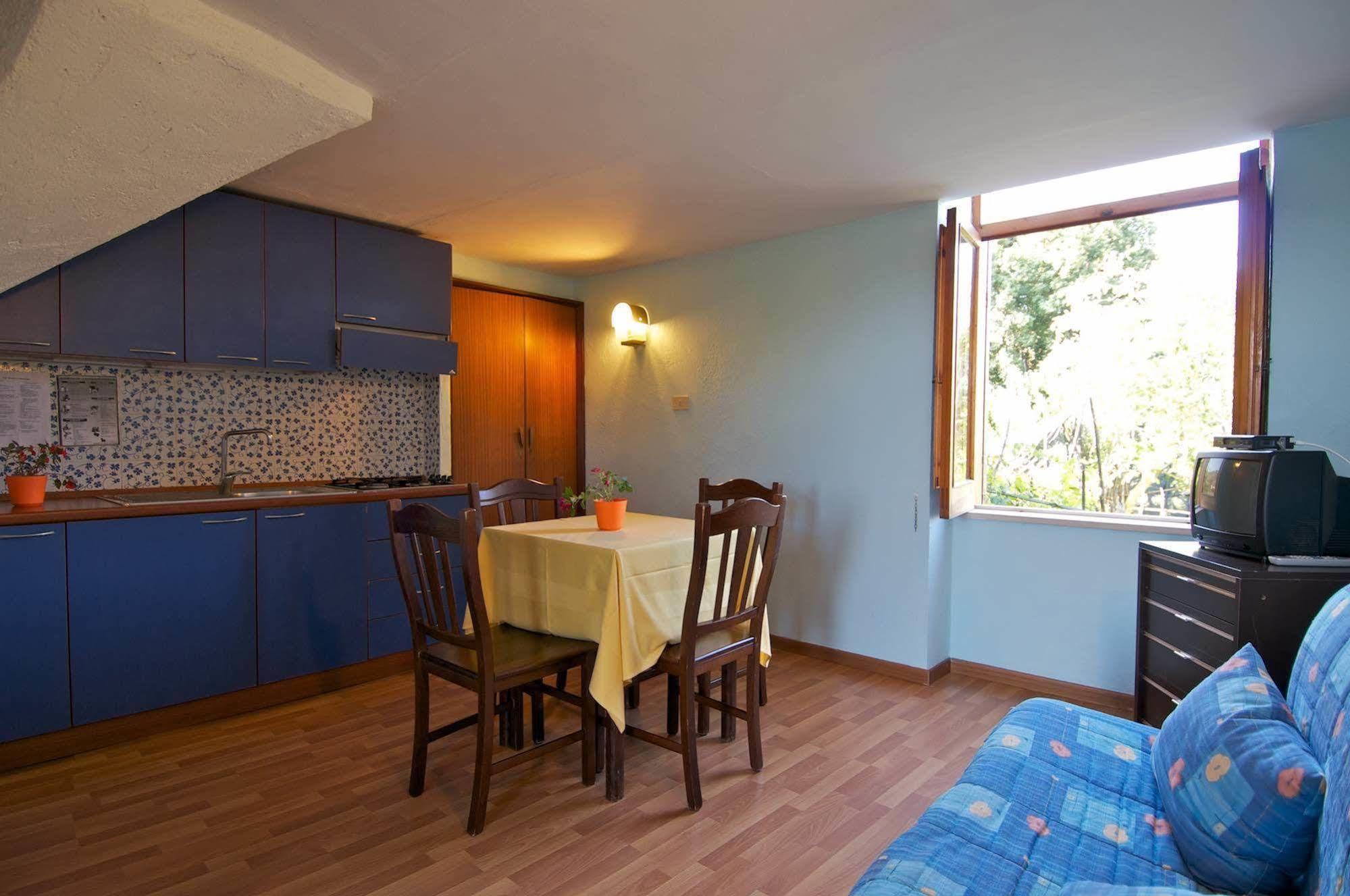 Freedom Holiday Residence Massa Lubrense Δωμάτιο φωτογραφία